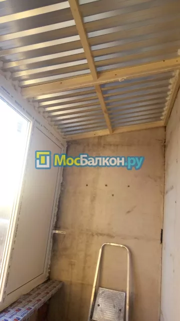 Крыша на балконе в Видном монтаж и ремонт по выгодной цене от МосБалкон