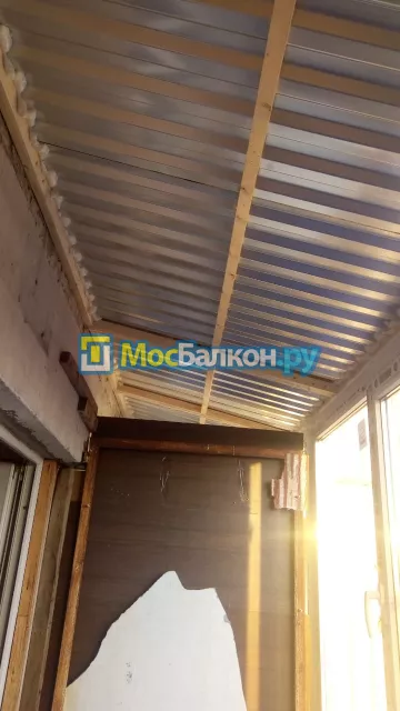 Крыша на балконе в Видном монтаж и ремонт по выгодной цене от МосБалкон