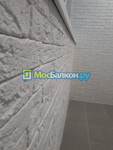 Отделка балкона декоративным камнем