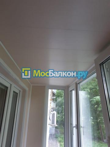 Ремонт балкона 3.0 метра цветными панелями 