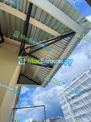 Крыша на балконе в Видном монтаж и ремонт по выгодной цене от МосБалкон