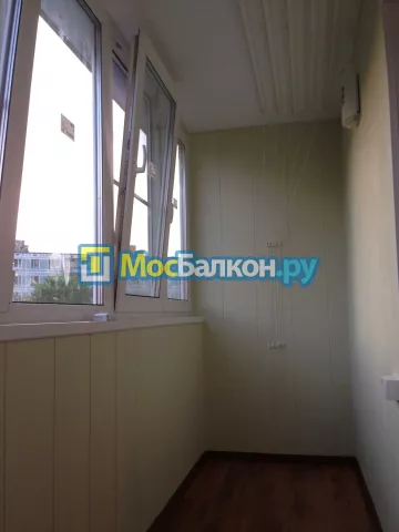 Отделка балкона и лоджии пластиковыми ПВХ панелями в Видном от компании МосБалкон